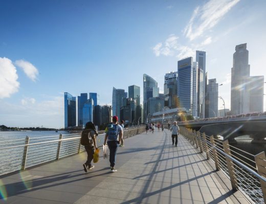Wat te doen in Singapore: zicht op downtown vanop Jubilee Bridge