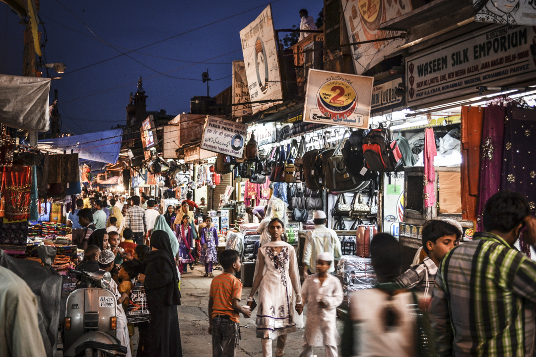 Bezienswaardigheden in New Delhi - Hazrat Nizamuddin Darga Nachtmarkt