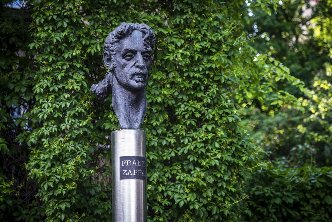Wat te doen in Vilnius - Frank Zappa Memorial