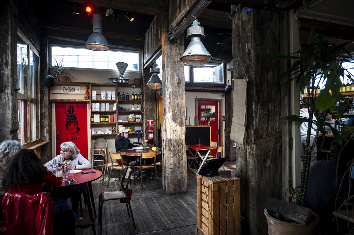 Wat te doen in Amsterdam-Noord - Café De Ceuvel